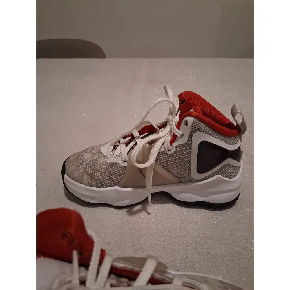 Nike LeBron 19 Sketch White Red Black DD0421-101 Kids PS Size 11C Used No...